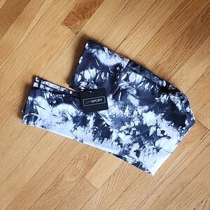 NWT DYI leggings size xs